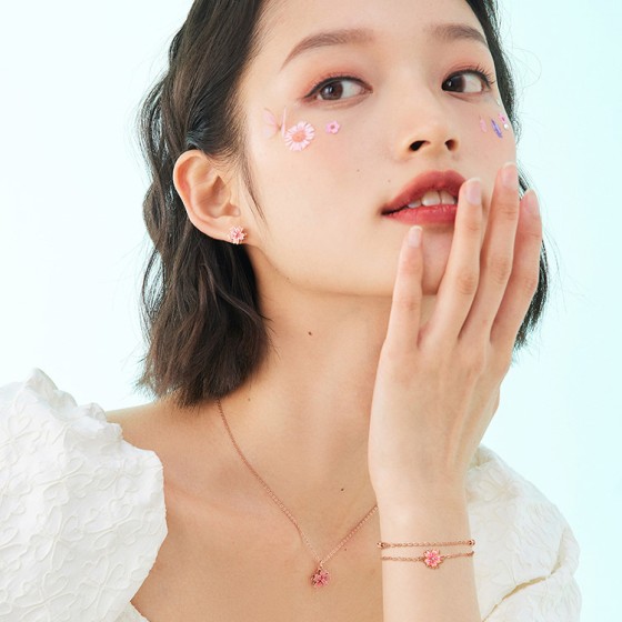 桃花手链女生轻奢小众2023年新款女士手镯生日七夕礼物送女友礼物