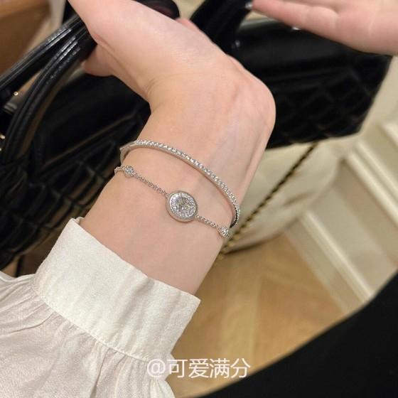 重工银色拉丝圆盘精致手链新款轻奢冷淡风轻奢手饰女