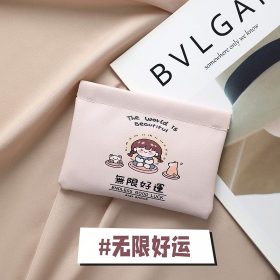 可爱简约迷你弹片便携可爱小巧大容量内包包ins小包自动闭合数码